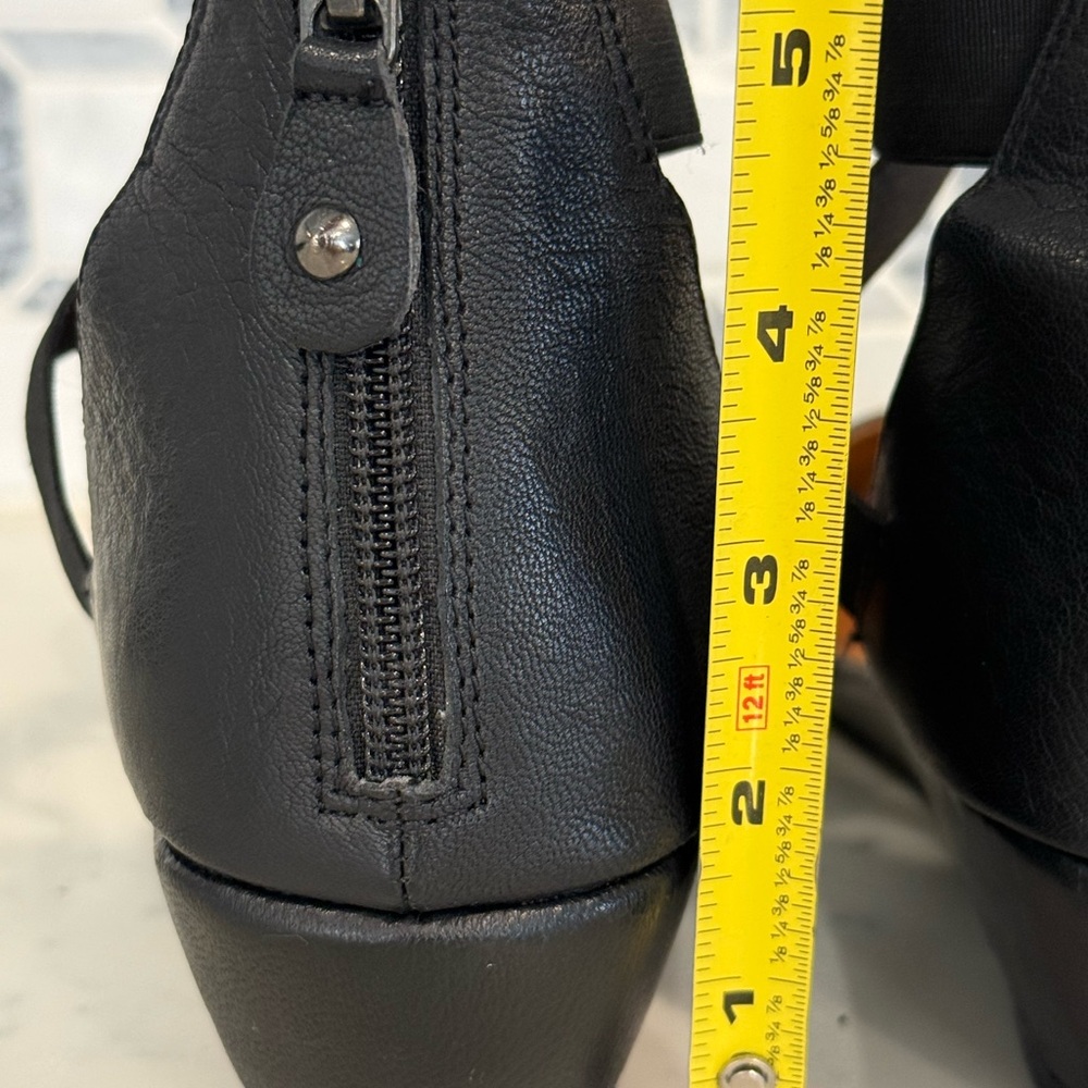 Gentle Souls by Kenneth Cole Noa Black Leather Ankle Strap Flats - Picture 3 of 7
